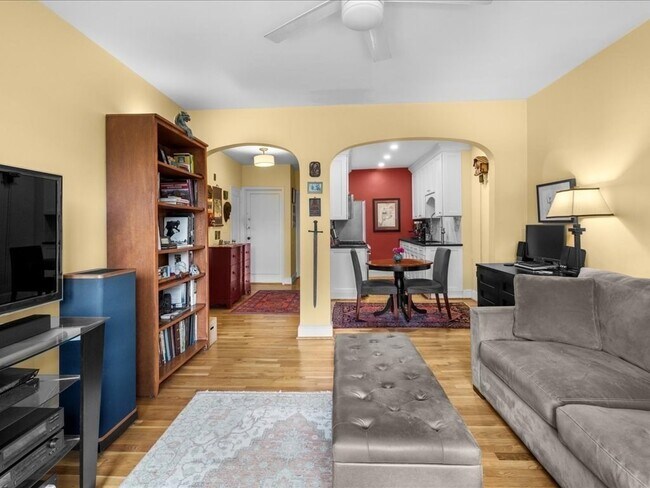 Building Photo - 228 Commonwealth Ave