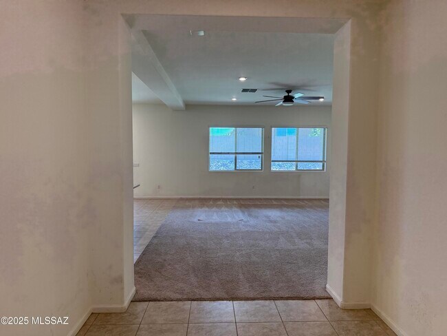 Building Photo - 1646 W Aristides St