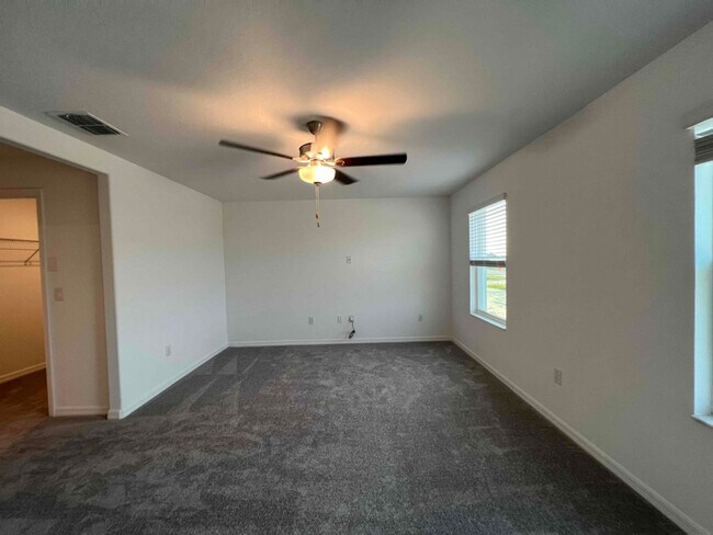 Building Photo - 32051 Powderpuff Mimosa Dr