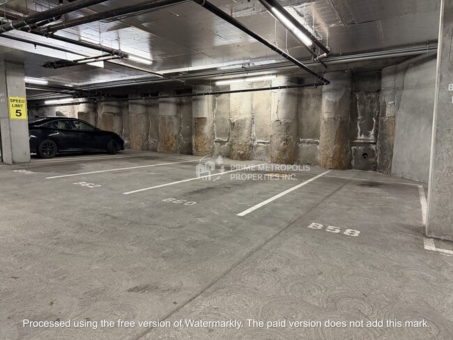 Building Photo - 8400 Oceanview Terrace