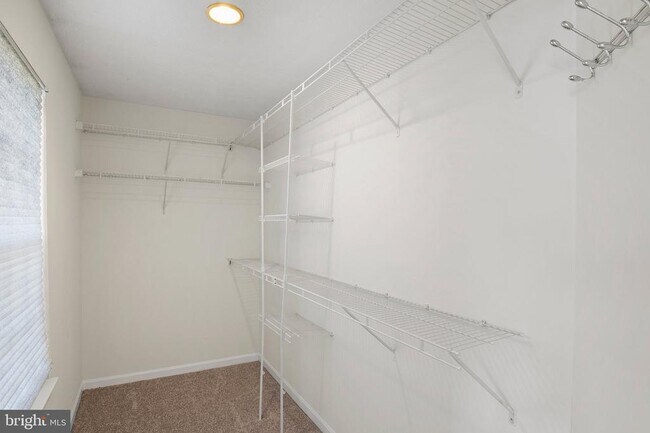 Building Photo - 6035 Grenfell Loop