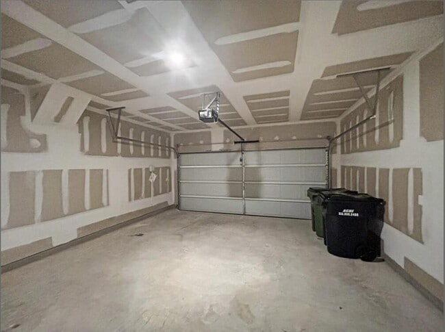 Building Photo - 1620 Brimhurst Dr