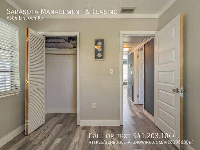 Building Photo - 6504 Lincoln Rd