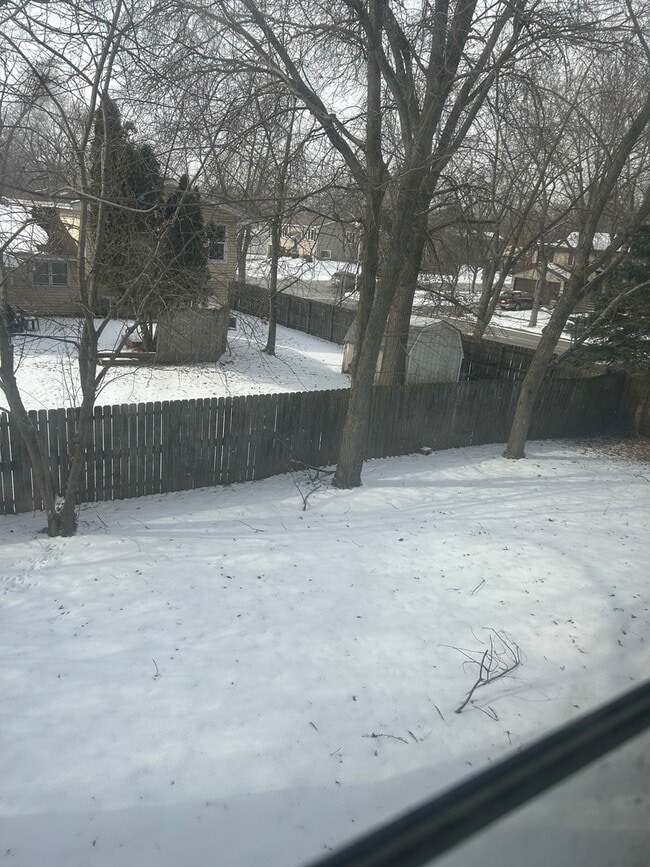 Building Photo - 101 Oakwood Dr