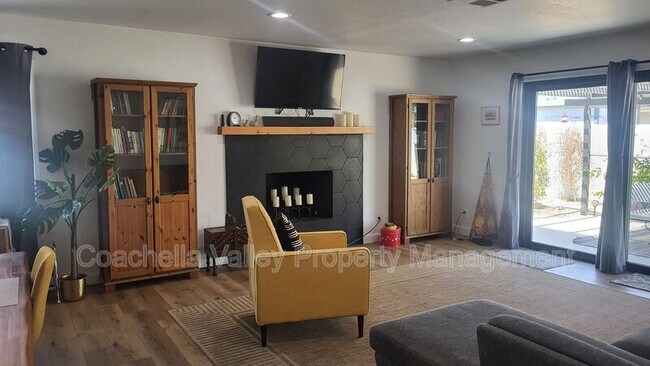 Building Photo - 52170 Avenida Ramirez