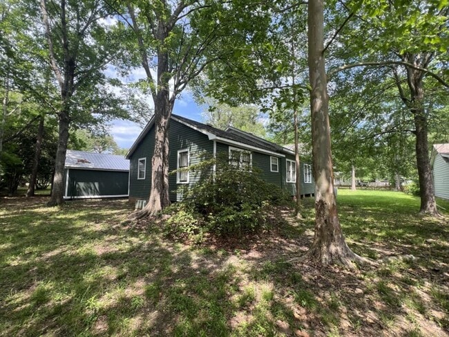 Building Photo - Spacious 5-Bedroom Home in Prime Zachary Location