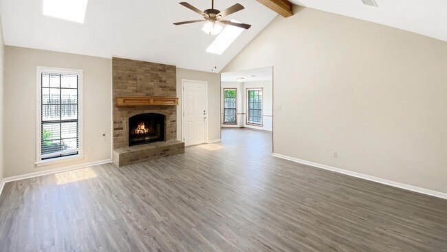 Building Photo - 2901 Pueblo Ct S