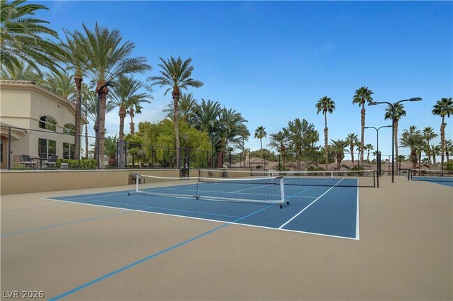 Building Photo - 2050 W Warm Springs Rd