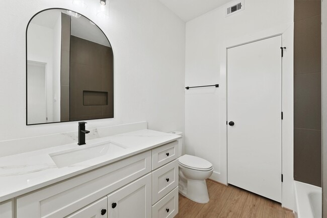 Building Photo - 407 Calloway St