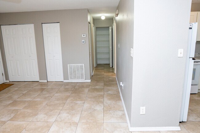 Building Photo - 1483 Elderton Dr