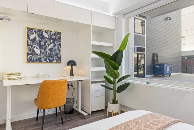 Building Photo - 12607 Larchmere Blvd