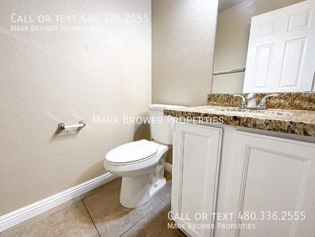 Building Photo - 500 N Roosevelt Ave