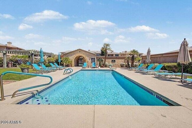 Building Photo - 16013 S Desert Foothills Pkwy