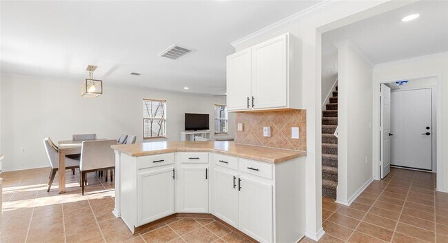 Building Photo - 8613 Wiley Way