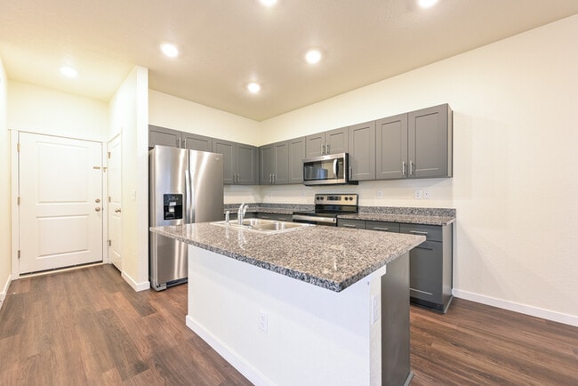 Building Photo - 13447 Oneida Ln