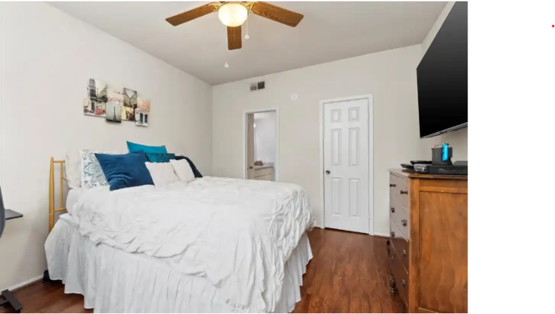 Building Photo - 1881 Bering Dr