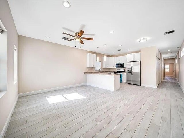 Building Photo - 2714 Nokomis Ave