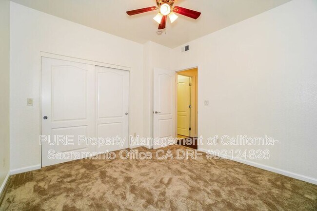 Building Photo - 2011 Misty Meadow Dr