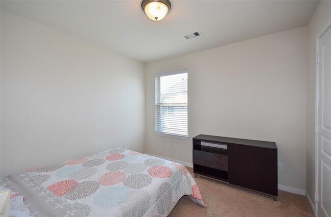 Building Photo - 6427 Addlestone Ridge Ln