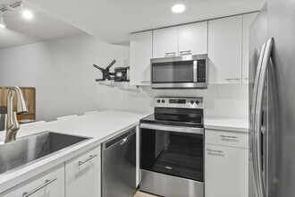 Building Photo - 2801 Florida Ave