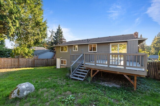 Building Photo - 17723 23rd Ave SE