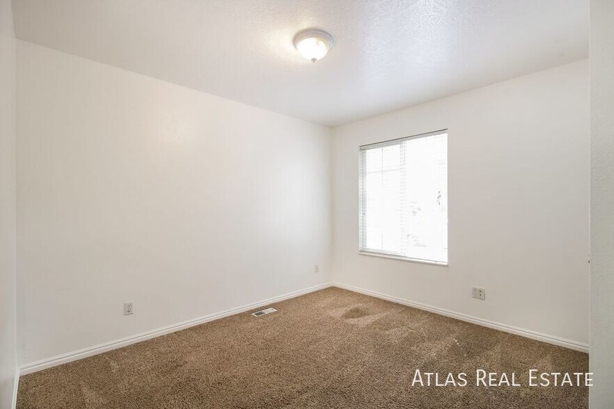 Building Photo - 7814 N Mountain Ash Way