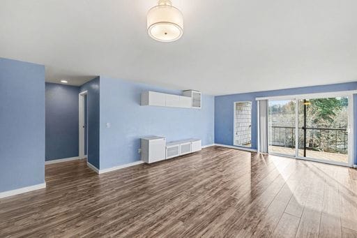 Building Photo - 13820 NE 65th St