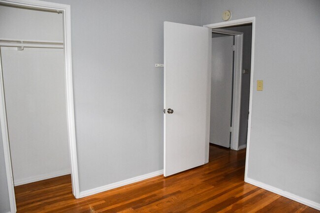 Building Photo - Steps to Chapman College