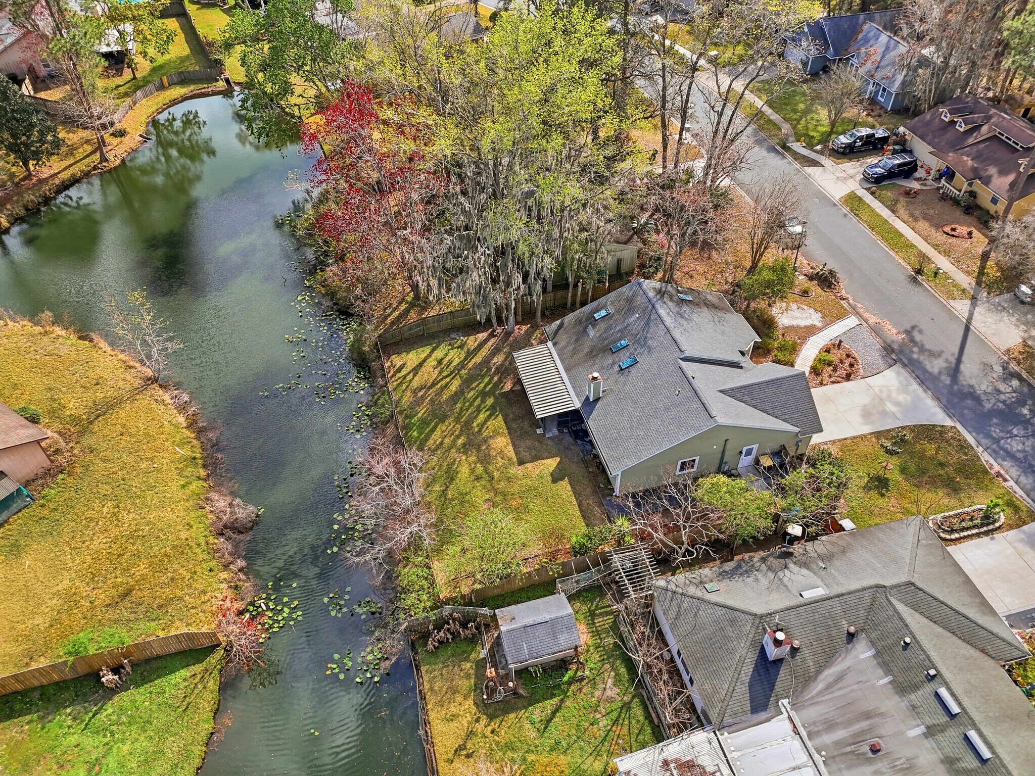 Building Photo - 11149 Losco Junction Dr S