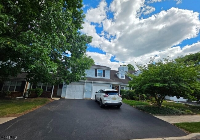 Building Photo - 223 Coldspring Ct