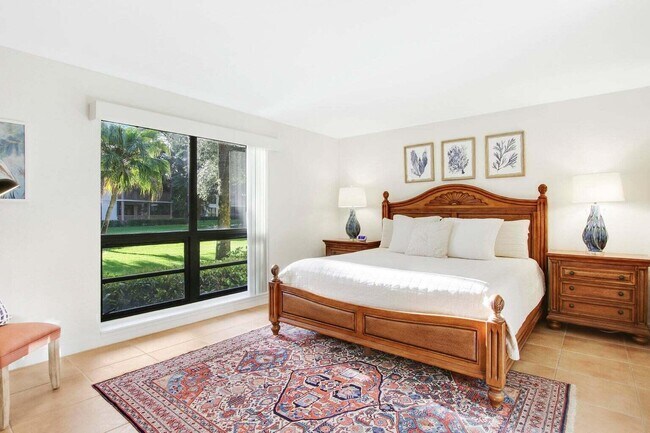 Building Photo - 141 Brackenwood Rd