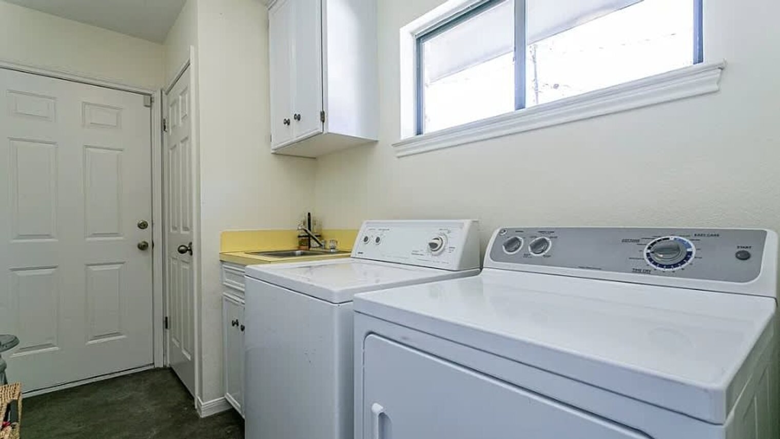 Building Photo - 509 Guthrie Dr