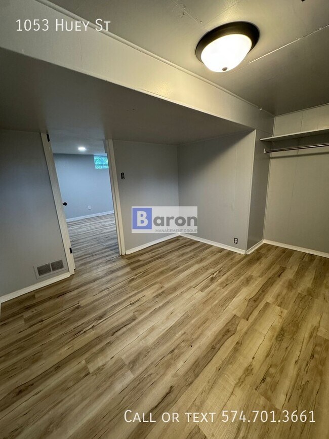 Building Photo - 1053 Huey St