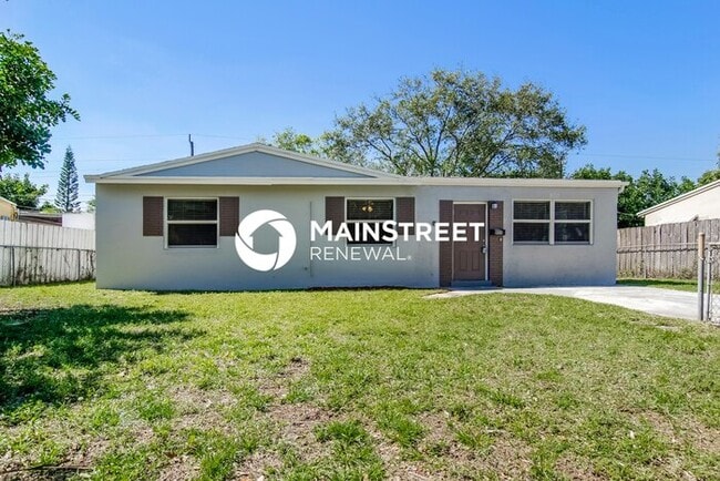 Building Photo - 3 Bedroom Pet-Friendly Home in Hollywood, ...