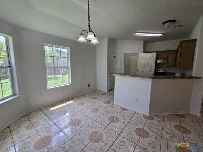 Building Photo - 761 Sheffield Rd