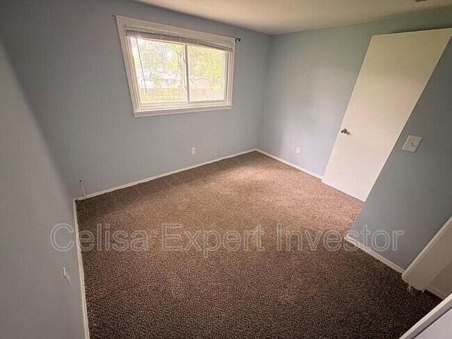 Building Photo - 4705 Hartford Dr