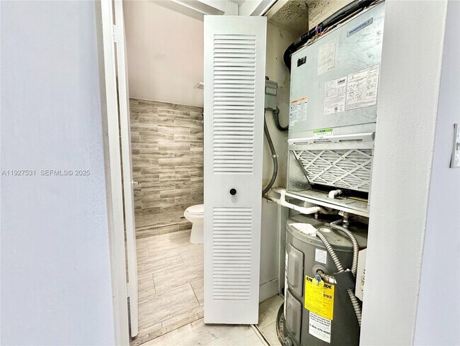 Building Photo - 19751 SW 114th Ave