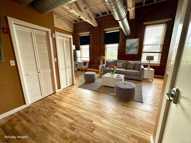 Building Photo - 325 Lafayette St