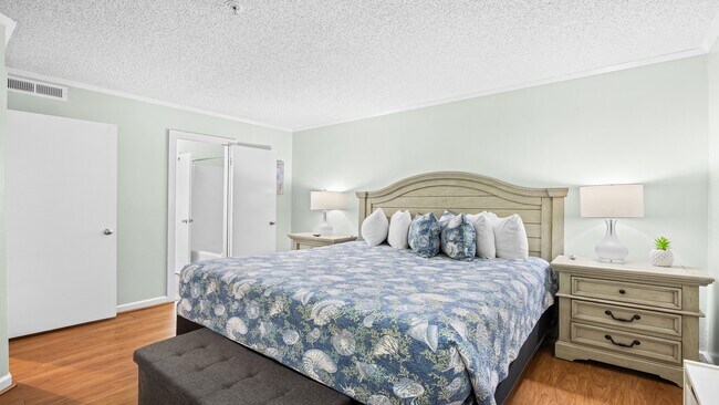 Building Photo - 415 Ocean Creek Dr