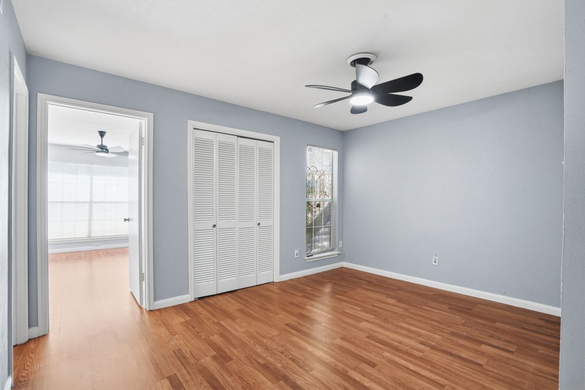 Building Photo - 2535 Wedglea Dr