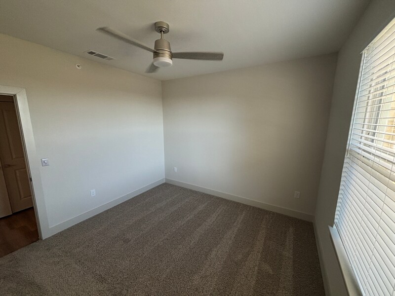 Building Photo - 216 Flint Rdg Rd