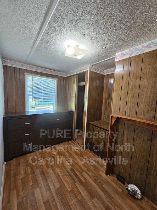 Building Photo - 3875 Old Fort Sugar Hill Rd