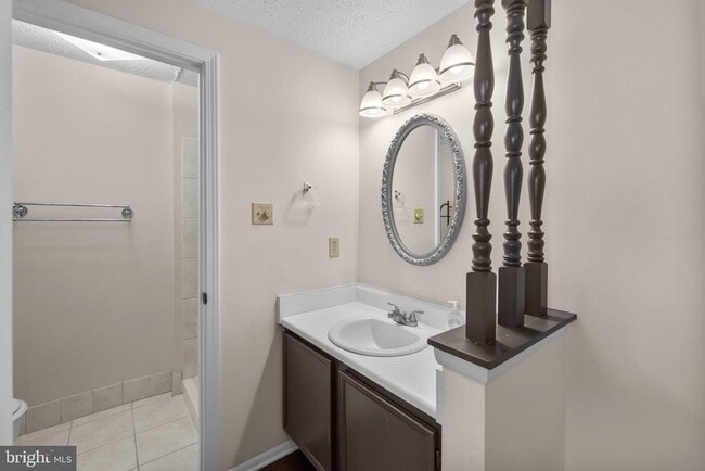 Building Photo - 6832 Heatherway Ct