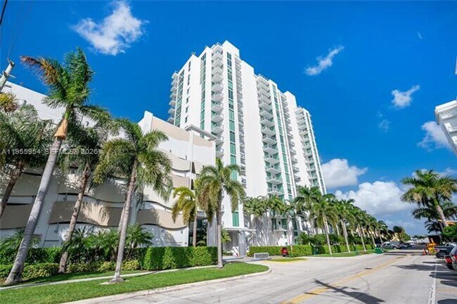 Building Photo - 7928 East Dr