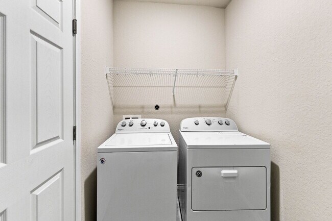 Building Photo - Comfortable Living in Converse – 3 Bedroom...