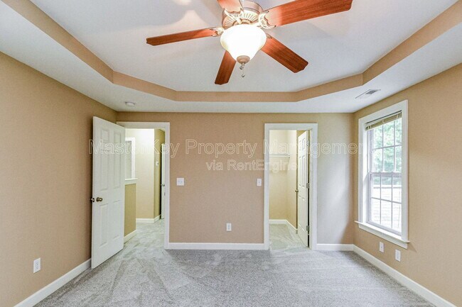 Building Photo - 225 Braxman Ln
