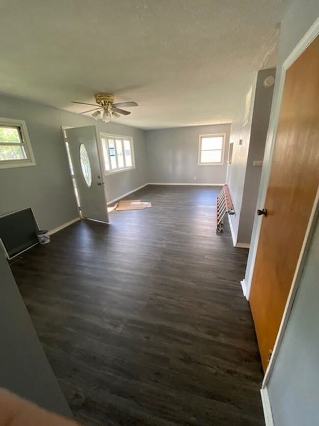 Building Photo - 1062 Graystone Dr