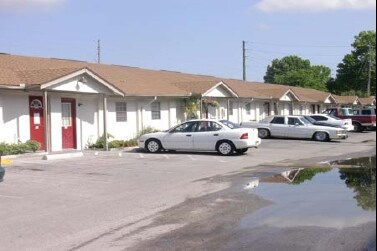 Building Photo - Wagon Trail Apartments