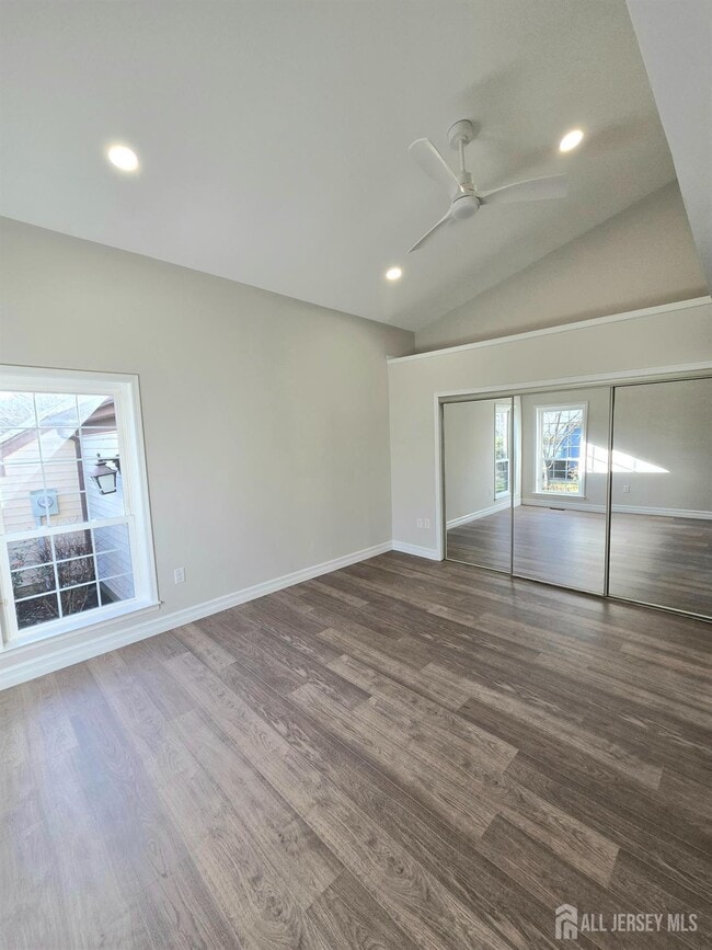 Building Photo - 14A Canterbury Dr