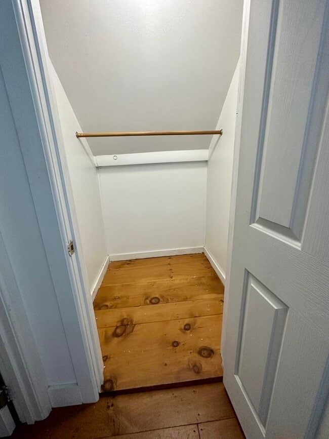 Building Photo - 43 Pleasant St